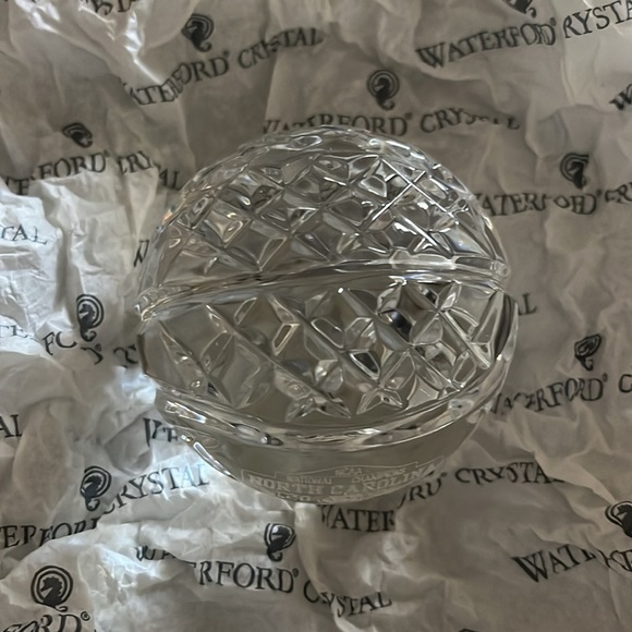 Waterford 2005 Basketball Champions University of North Carolina Paperweight - Picture 6 of 10